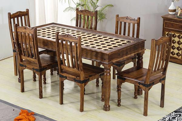 Quantum Dining Table Set